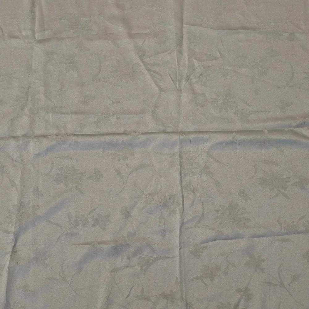 Light Green Floral Damask Tablecloth Jacquard Butterfly Scalloped Edge 80x56